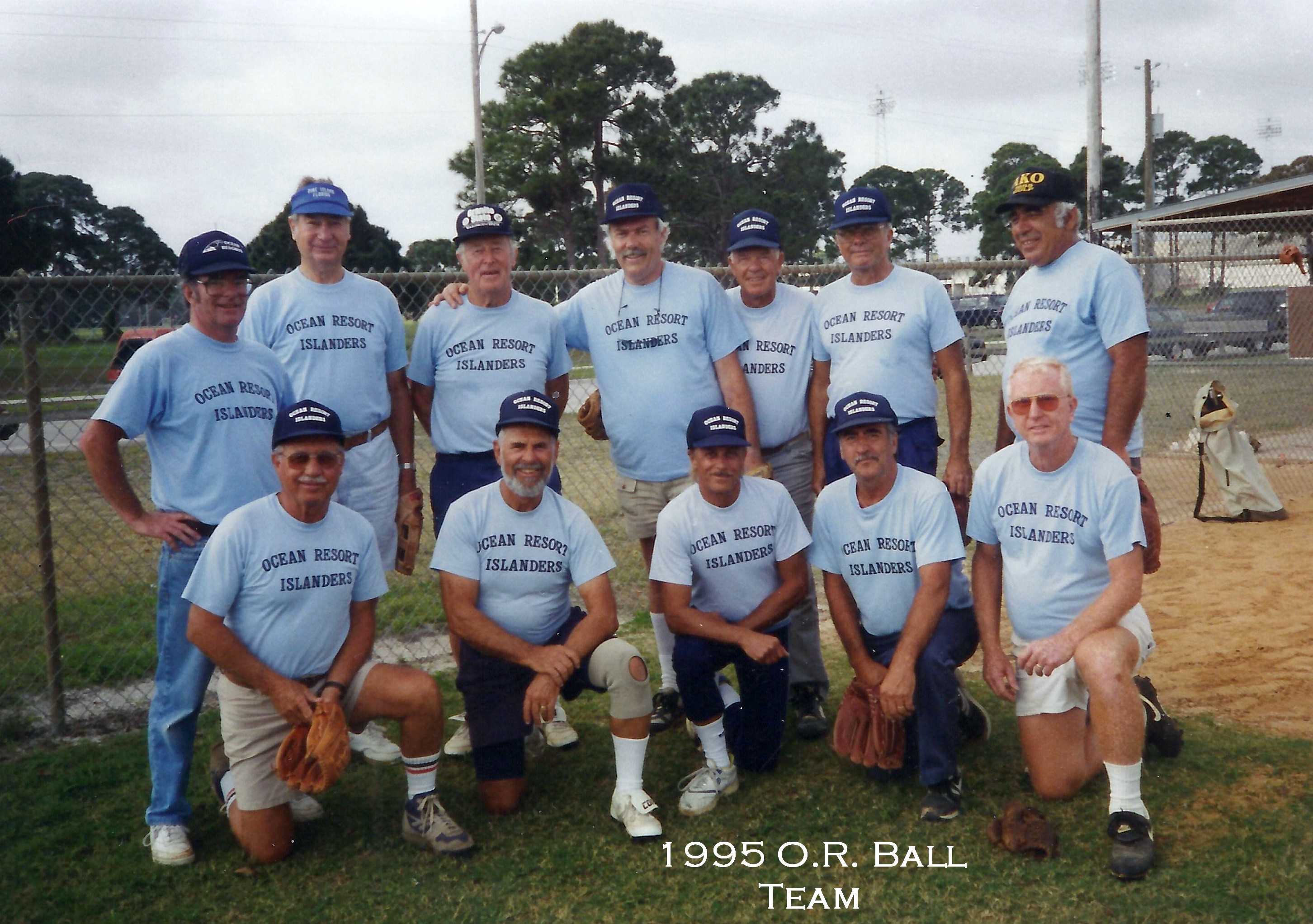 webassets/1995BallTeam.jpg